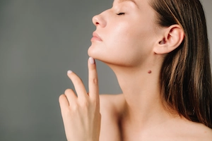 Woman's profile with a defined chin